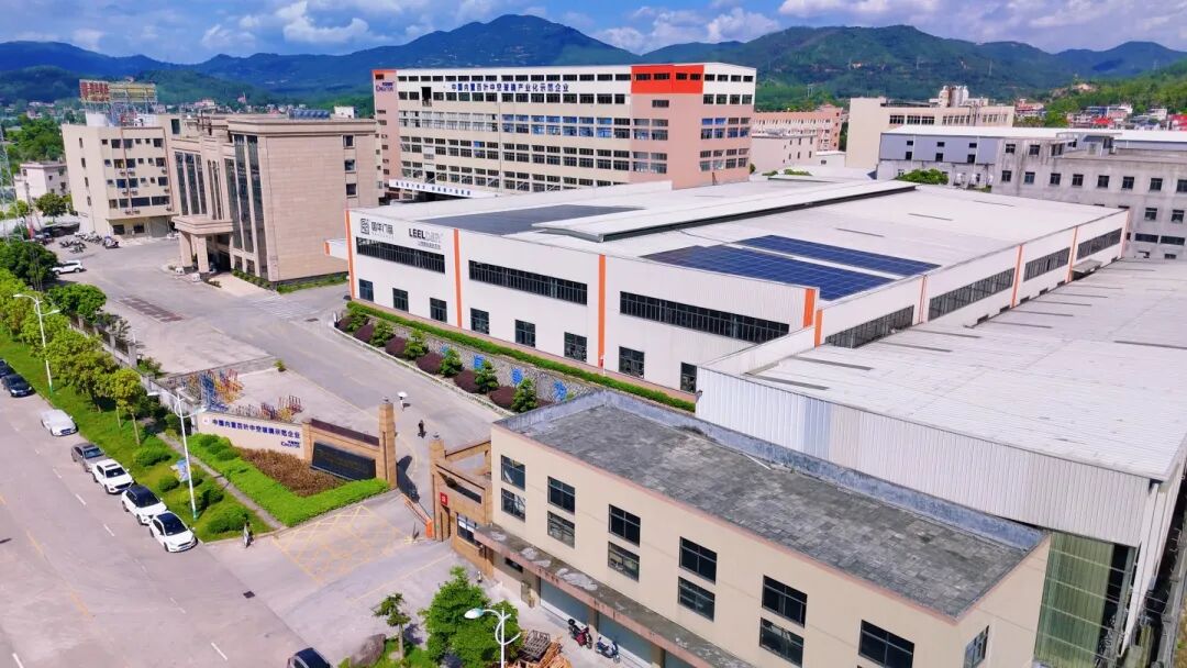 Guohua Ianua & Windows et Penghao Glass Copias coniunge ut Novum Caput crea in Fores & Fenestra High-finem